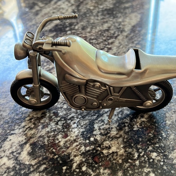 Mini motorcycle coin bank - Picture 1 of 7